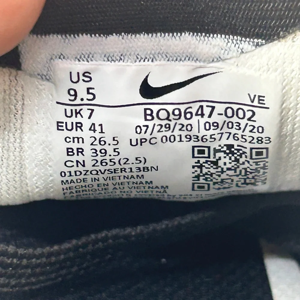 Nike Air Zoom Pegasus 37 Mens Black White Running Shoes BQ9647-002 Size 9.5